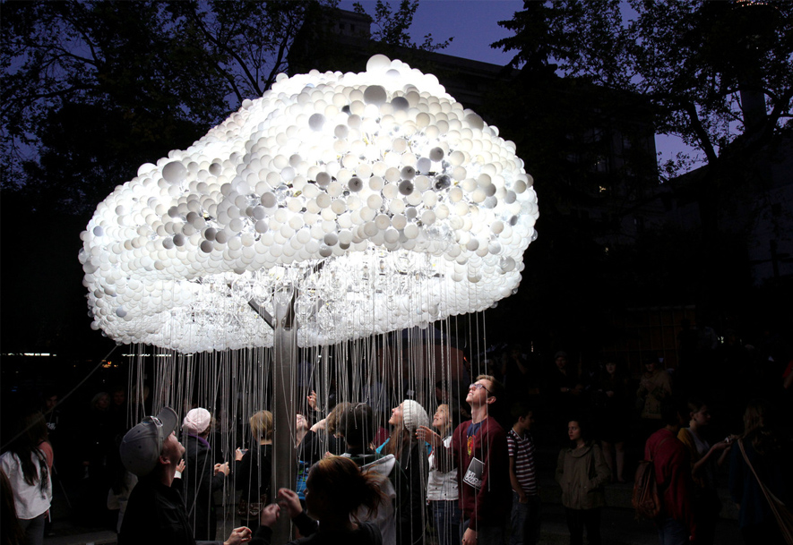 Удивительный экспонат Cloud