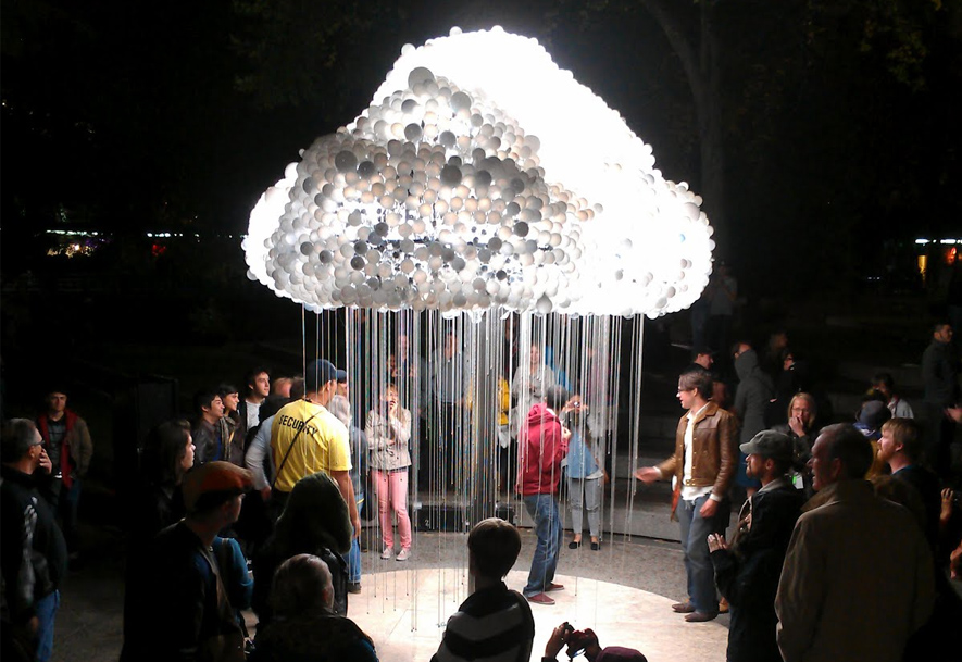 Удивительный экспонат Cloud